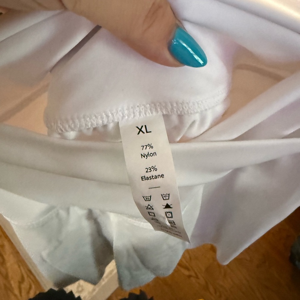 White Layered Halara skort - Picture 2 of 2